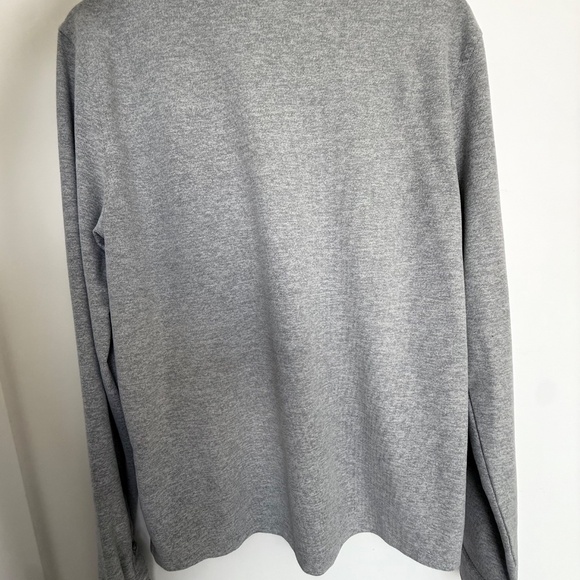 Vuori Ace Button Down- Light Gray Size S (Mens but fits women as well) - Picture 2 of 3